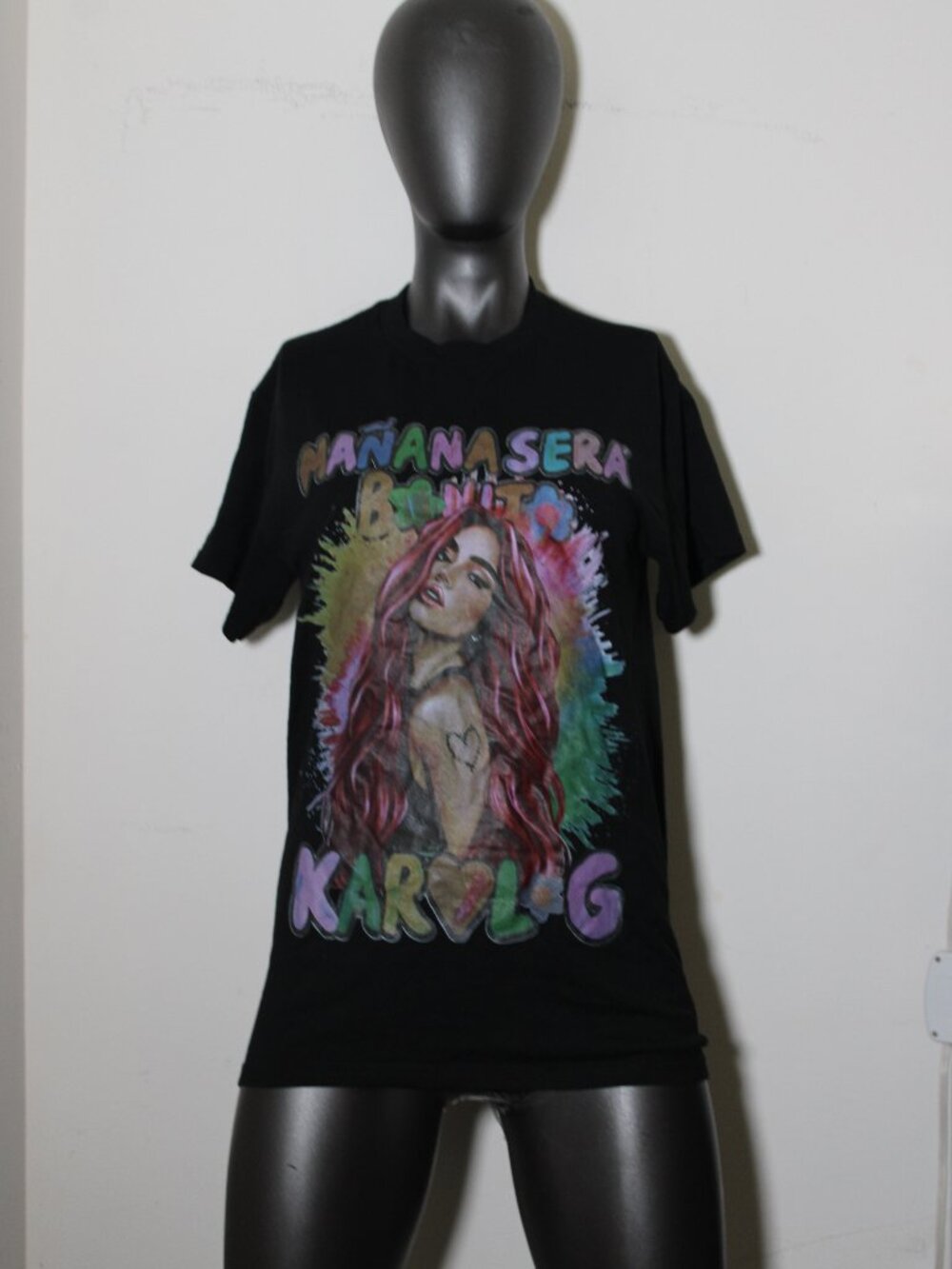 Karol G "Mañana Será Bonito" graphic t-shirt